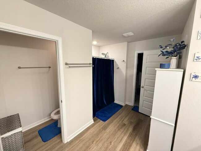 Building Photo - 8616 Tarsus Dr