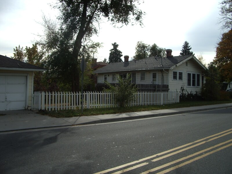 Building Photo - 3196 Ames St