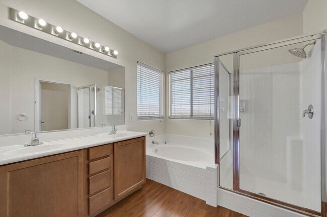 Building Photo - 8904 Nautilus Vista Ct