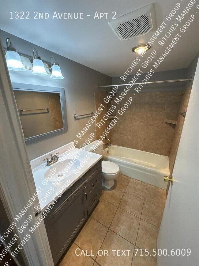 Building Photo - 1322 2nd Ave