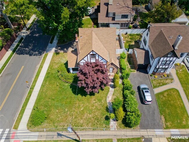 Building Photo - 217 Heywood Ave
