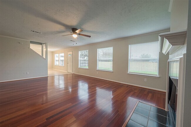 Building Photo - 17523 Coventry Oaks Dr