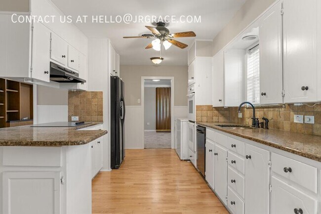 Building Photo - 1101 Rambler Dr