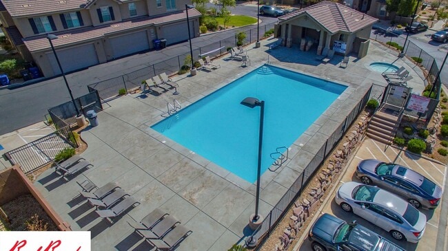 Building Photo - 3 Bedroom Furnished Home in Hidden Valley ...