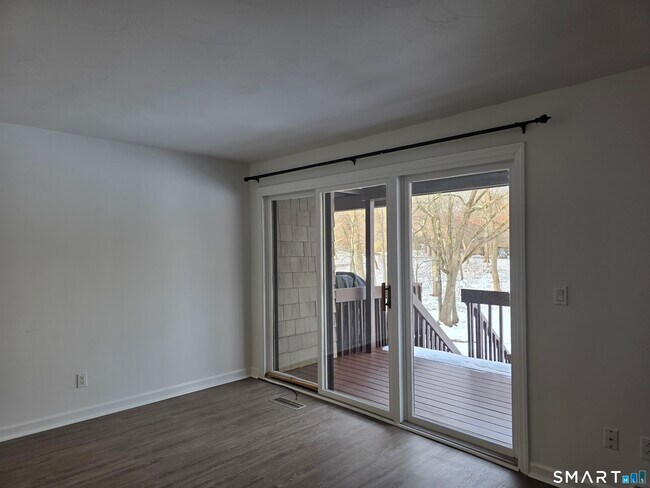 Building Photo - 45 Towne House Rd