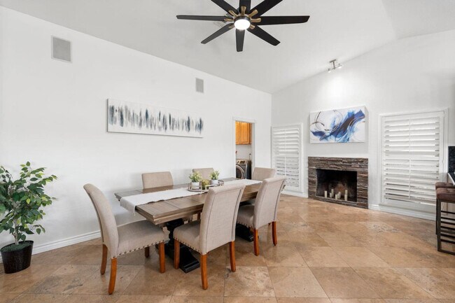 Building Photo - 14615 N 22nd Ln