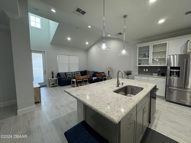 Building Photo - 268 Pop Top Ln