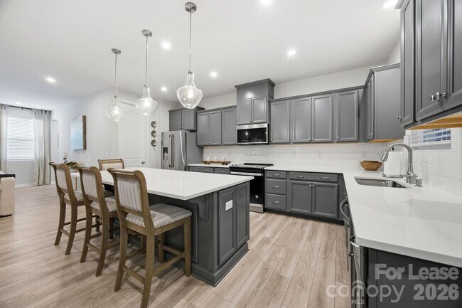 Building Photo - 169 Marron Dr