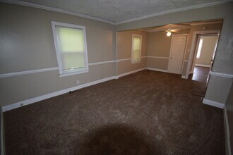 Building Photo - VIRTUAL SHOWINGS AVAILABLE - Great 4 Bedro...
