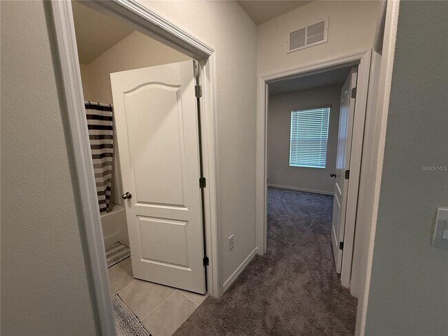 Building Photo - 1511 Ellesmere Ave