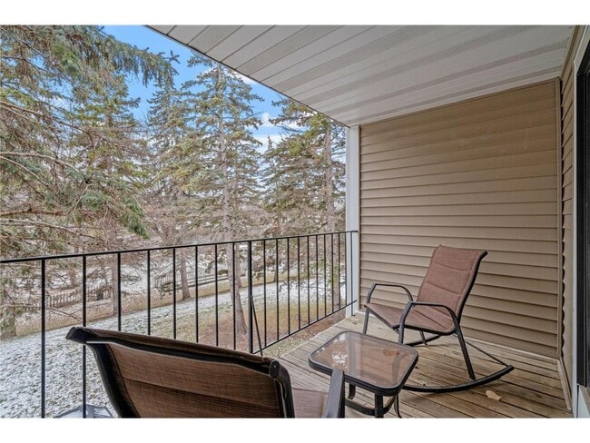 Building Photo - 4151 Boone Ave N