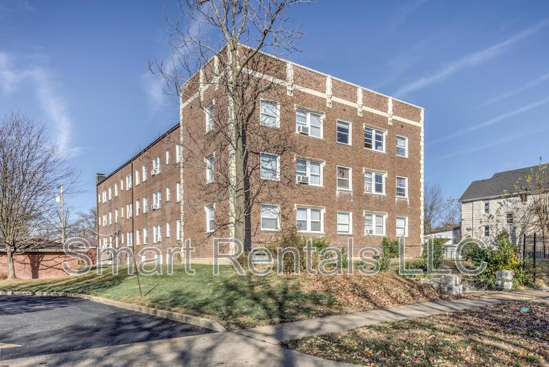 Building Photo - 807 Clara Ave