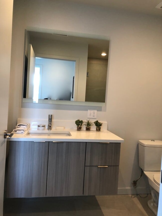 Building Photo - Beautiful Modern Condo in Capitol Hill with 2 Garage Parking Spaces