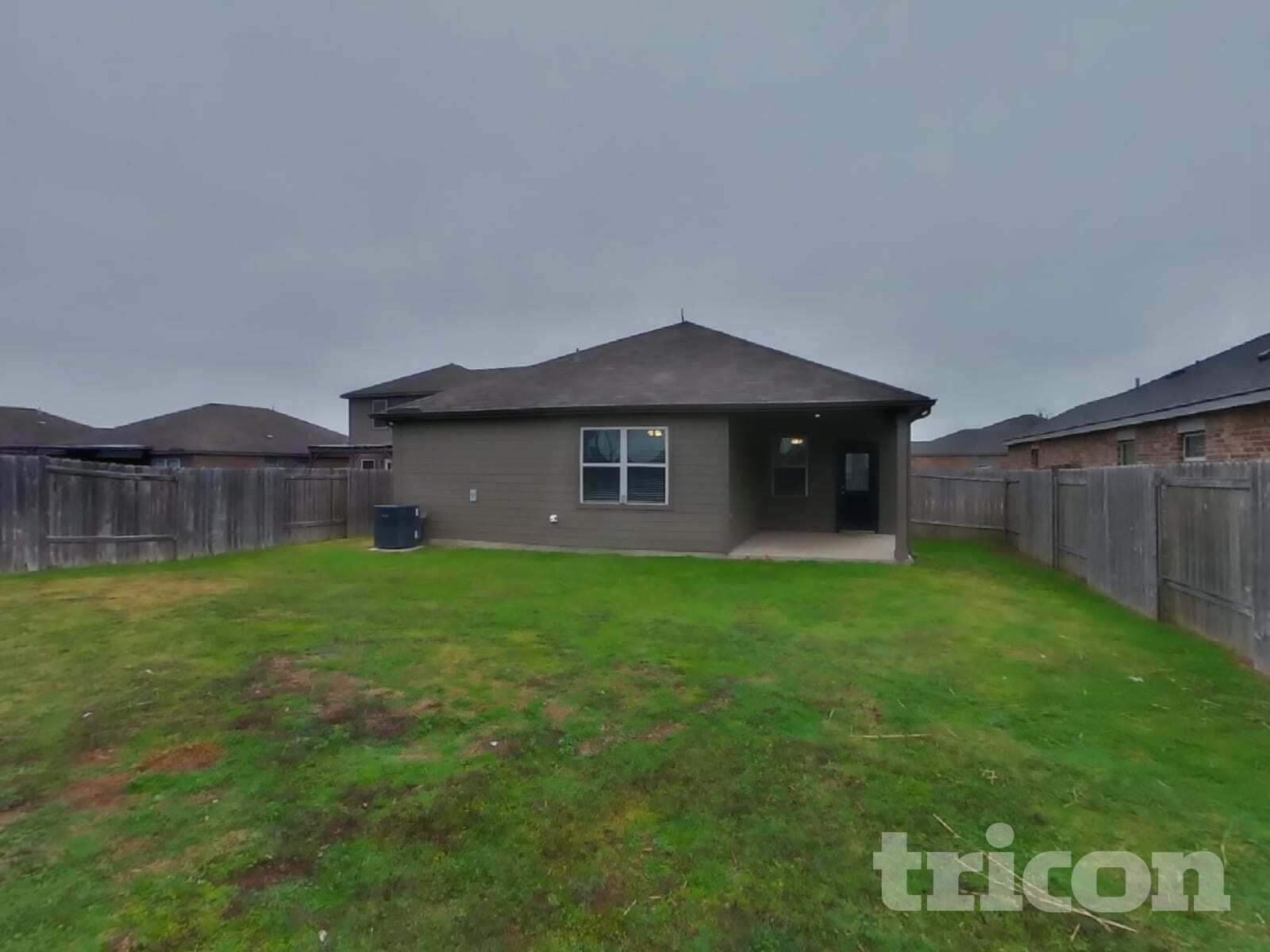 Building Photo - 211 Kennedy Dr