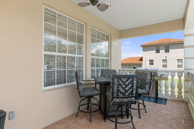 Building Photo - 4 Waterside St