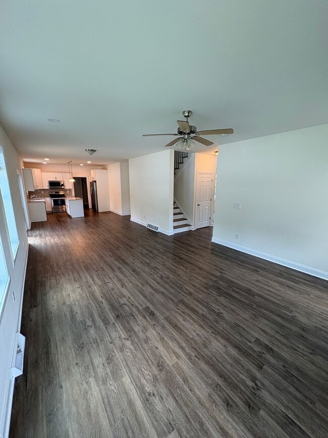 Building Photo - Charming 4 bedroom 3 bath in Ballston Lake #