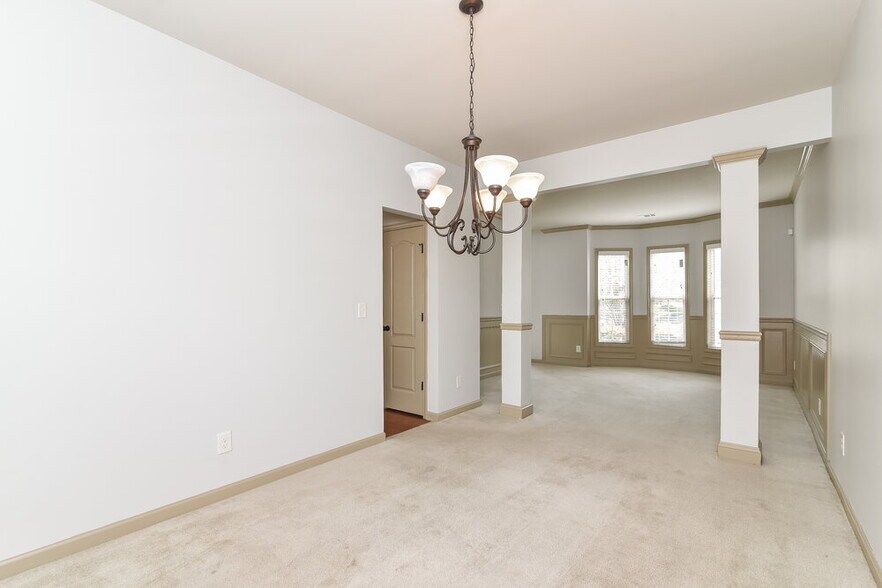 Building Photo - 3096 Montauk Hill Dr NE