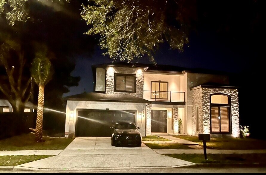 Front of home - 1224 Alexandra Ct