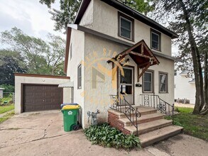 Building Photo - 520 N Henry St