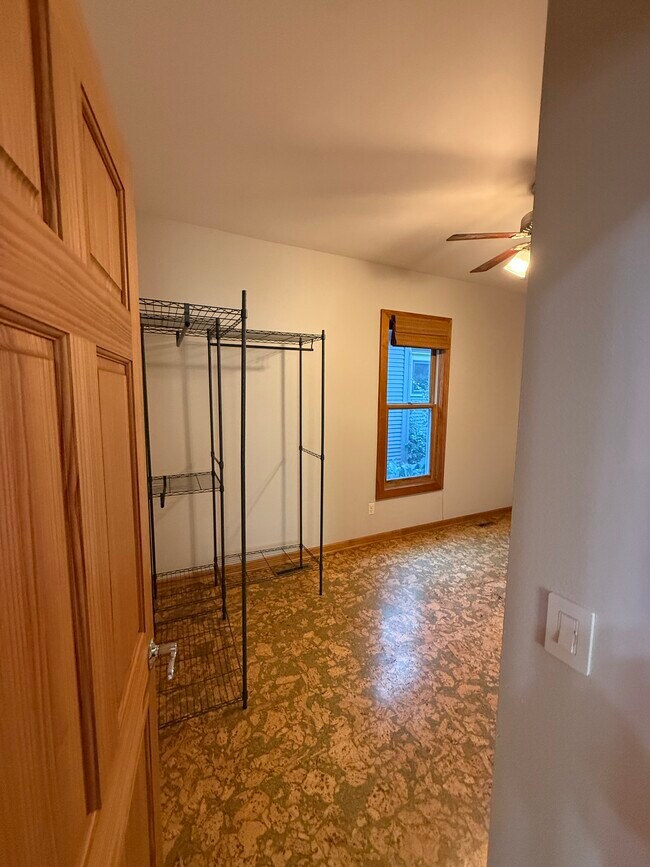 Building Photo - 1333 E Wilson St