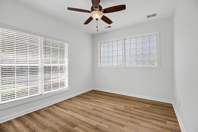 Building Photo - 32 Weatherby Cir