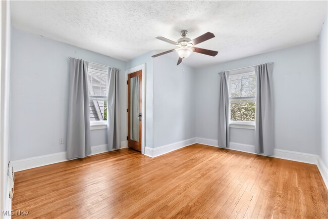 Building Photo - 2580 Whitelaw St