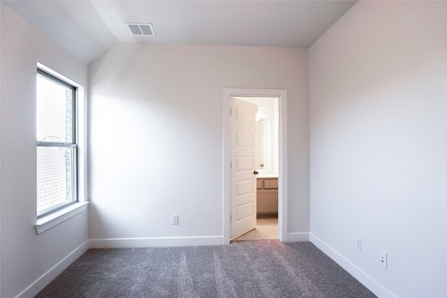 Building Photo - 7007 Snow Finch Ln