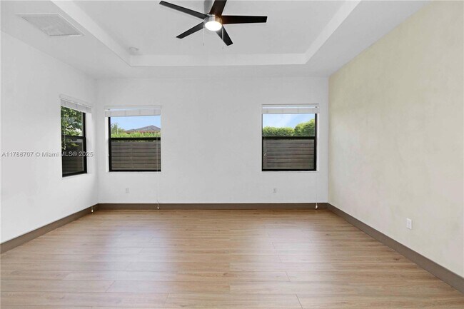 Building Photo - 15957 SW 136 Way