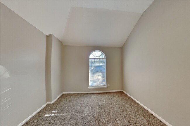 Building Photo - 9658 Therrell Dr