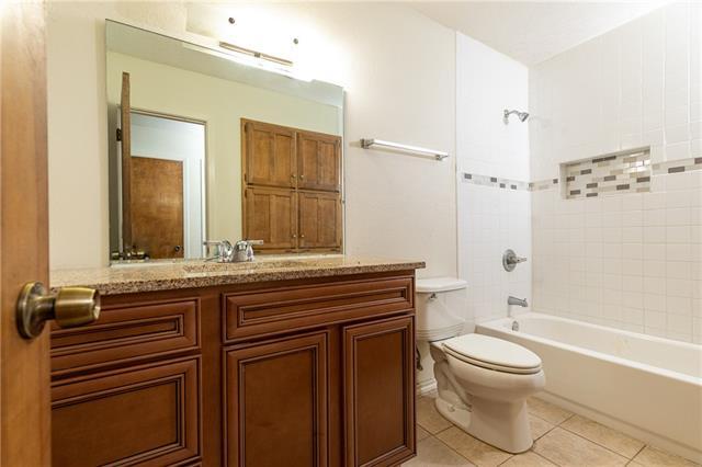 Building Photo - 6929 Briardale Dr