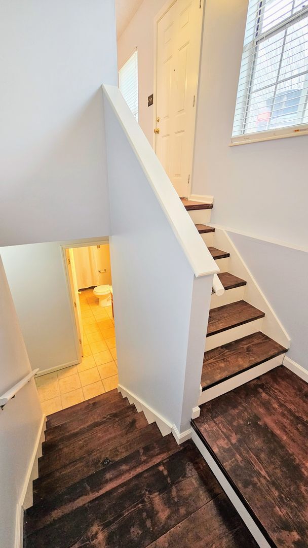 Building Photo - West Knoxville 37923 - 2 bedroom, 2 bath condo - Contact Ryan Fogarty (865) 333-4840