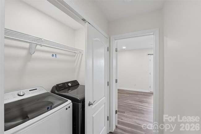 Building Photo - 6621 Tor Dr