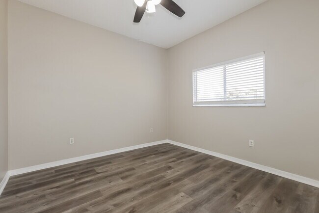 Building Photo - 1223 Alpine Lake Dr