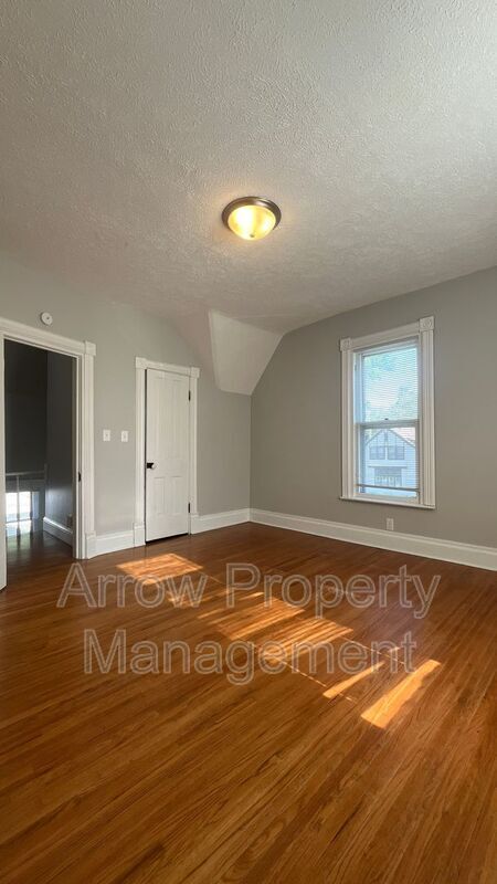 Building Photo - 3245 S Street