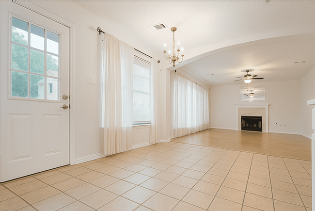 Building Photo - 4427 Eaglewood Trail Dr