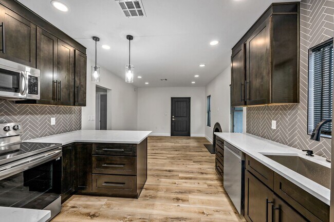 Building Photo - Sam Hughes New Home - Available for PRELEASE 2026!