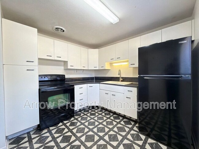 Building Photo - 1424 S 20th St