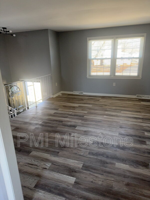 Building Photo - 3333 Swann Rd