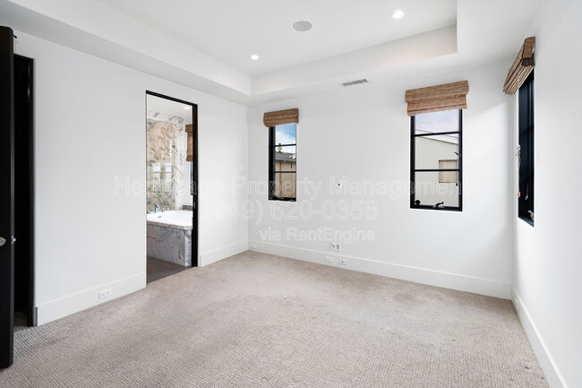 Building Photo - 435 1/2 Carnation Avenue