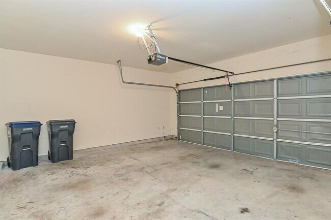 Building Photo - 14511 Roaring Fork Ln