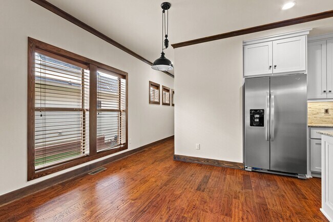Building Photo - Prime Fayetteville Location with Easy Access to Amenities!