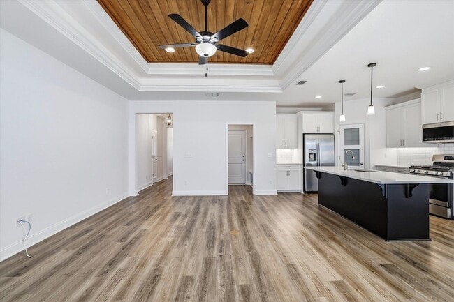 Building Photo - 201 Ursaline St