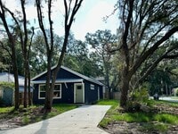 Building Photo - Gorgeous New Home! Close to Historic District and Beach