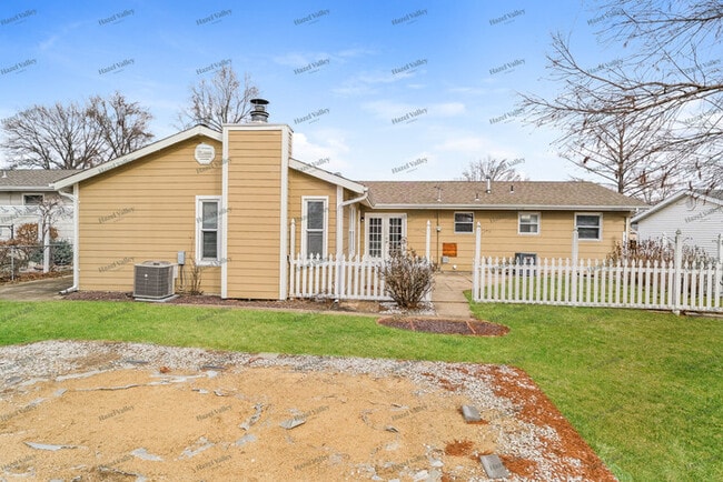 Building Photo - 911 Brands Hatch Ln