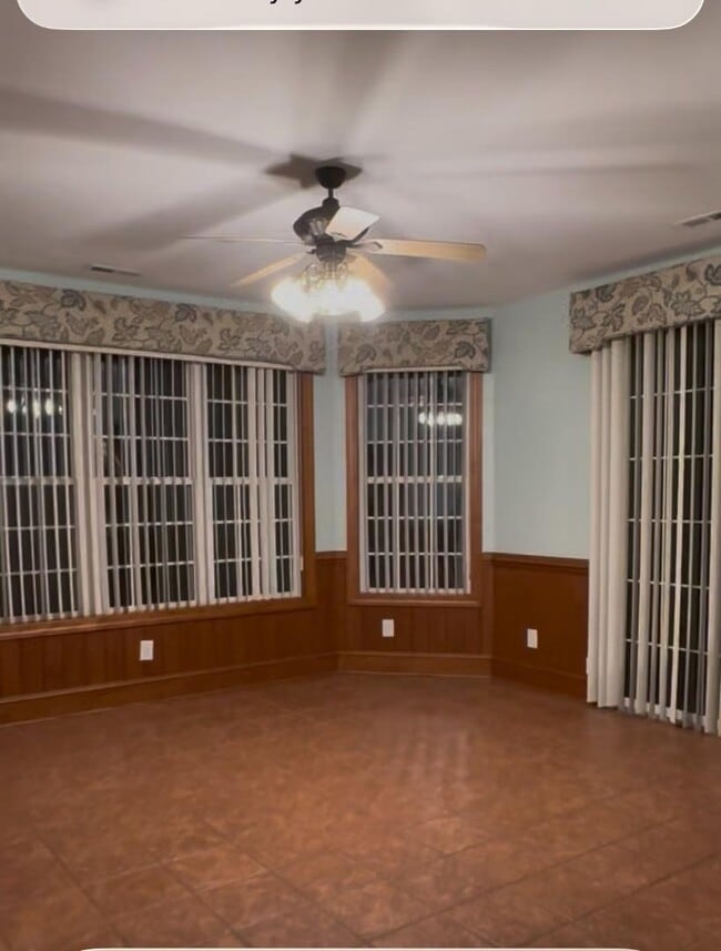 Building Photo - 533 Stonemason Dr