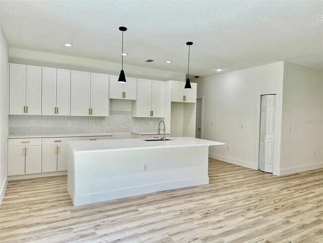Building Photo - 10141 N Jacobson Way