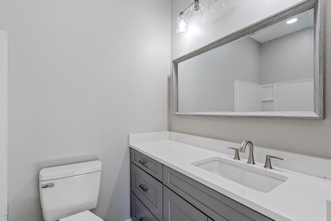 Building Photo - 801 S Front St