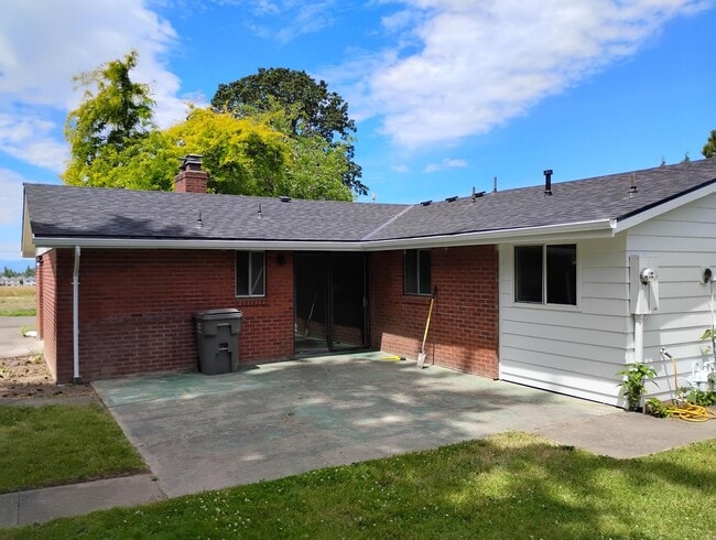 Building Photo - 13900 NW Springville Rd