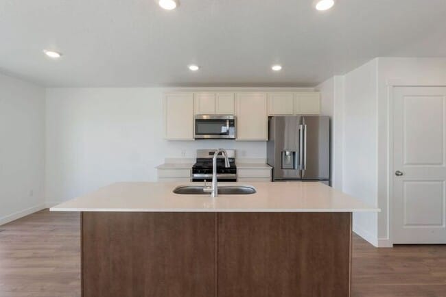 Building Photo - INVERNESS - BRAND NEW LUXURY ROW END THOUSE W 2 CAR GARAGE