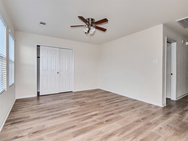 Building Photo - 12215 Zenith Ridge Way